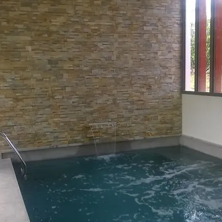 Hotell Bergara 2*